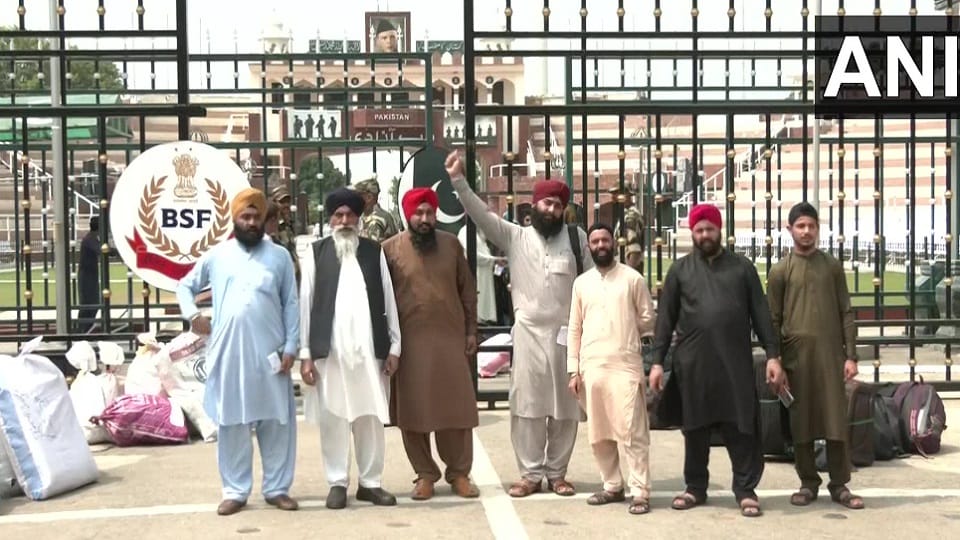 Wagah Border : Sikh pilgrims from Pakistan arrived at Attari-Wagah border