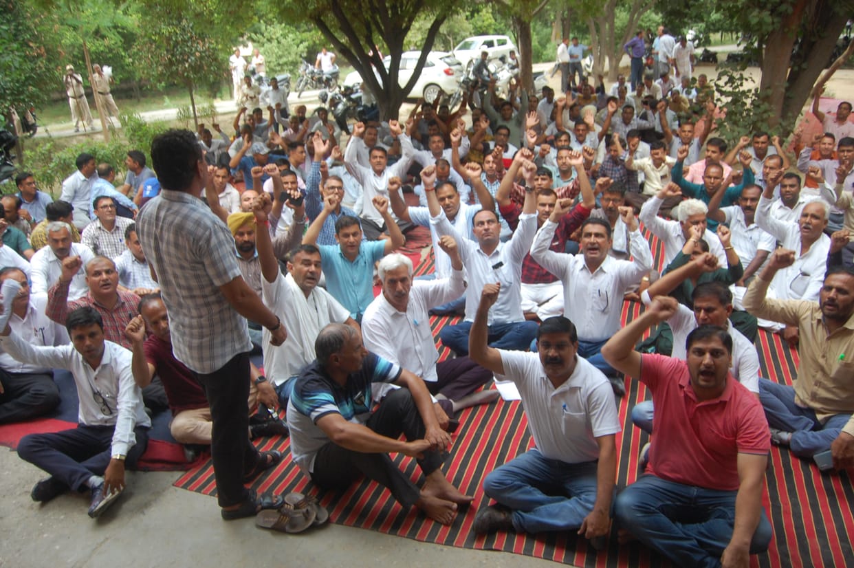 Demonstration of teachers at DEEO office