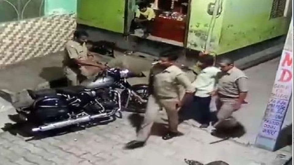 Mathura Police forgery picked up sleeping young man from house arrested with tamancha in checking