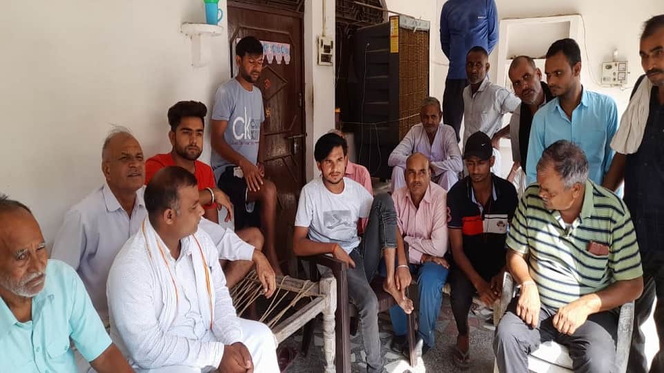 Rajat Chahar bitten by snake Eight time tantriks-treated In Agra Up News