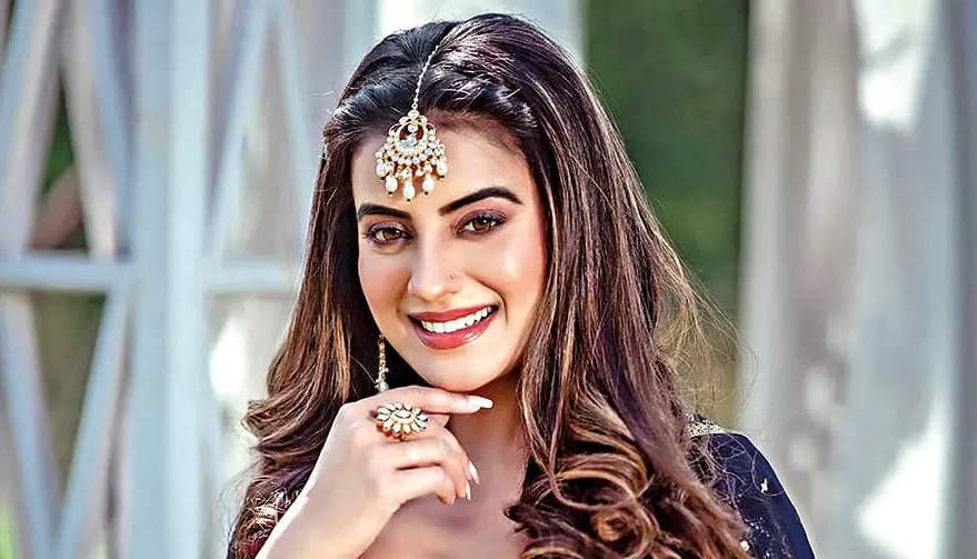 Bhojpuri Actress Akshara Singh So called Bold Video leaked on Internet