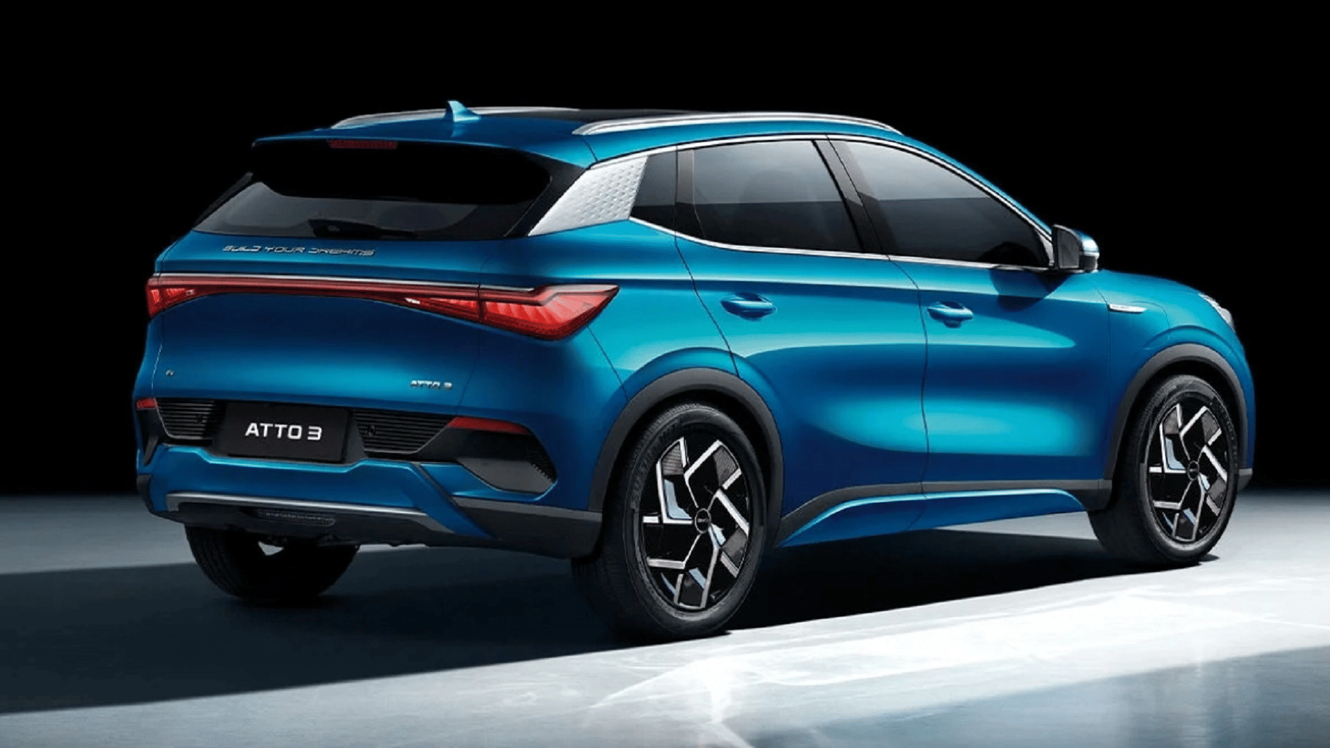 BYD Atto 3 Electric SUV Launched in India Know Price Range Features Specs News in Hindi