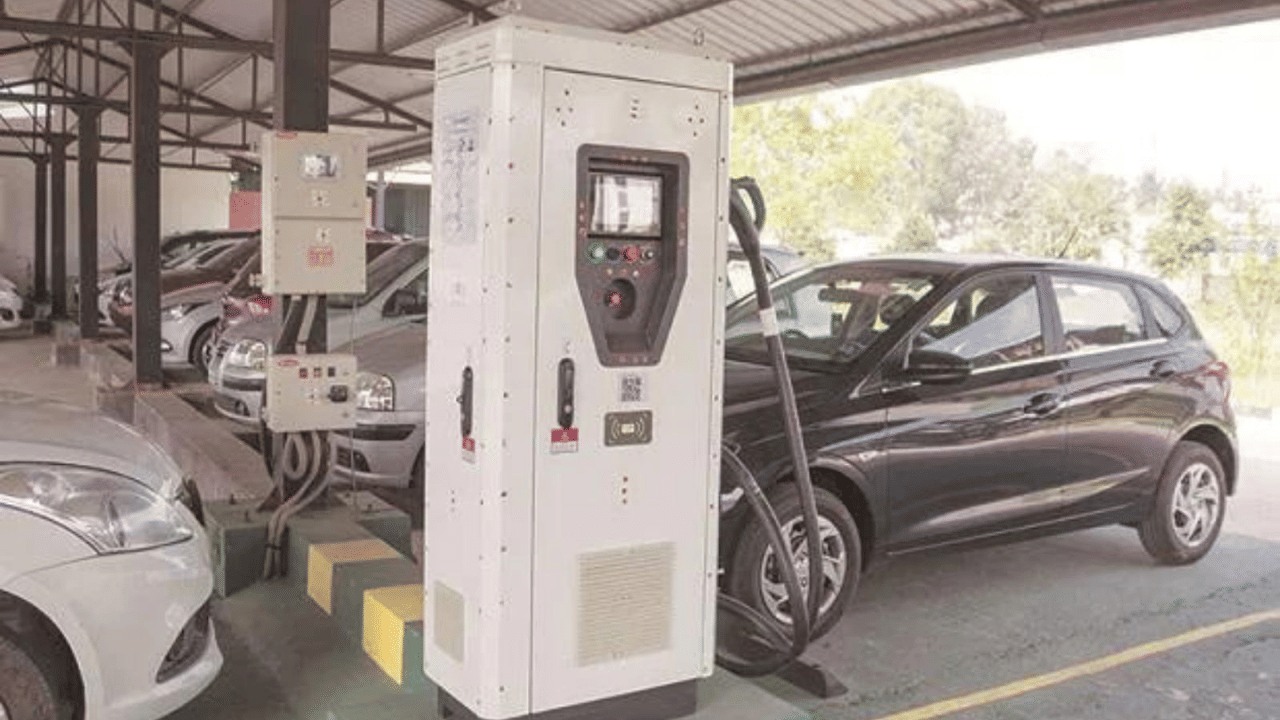 Know how much states give subsidy on electric vehicles Delhi Maharashtra Gujarat Assam Punjab Uttar Pradesh
