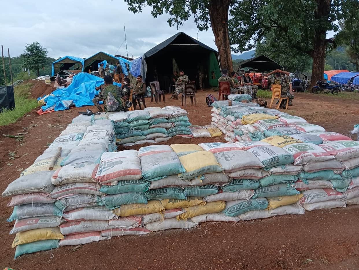 Jharkhand: Naxalites in the reach of CRPF and security forces Naxal operations