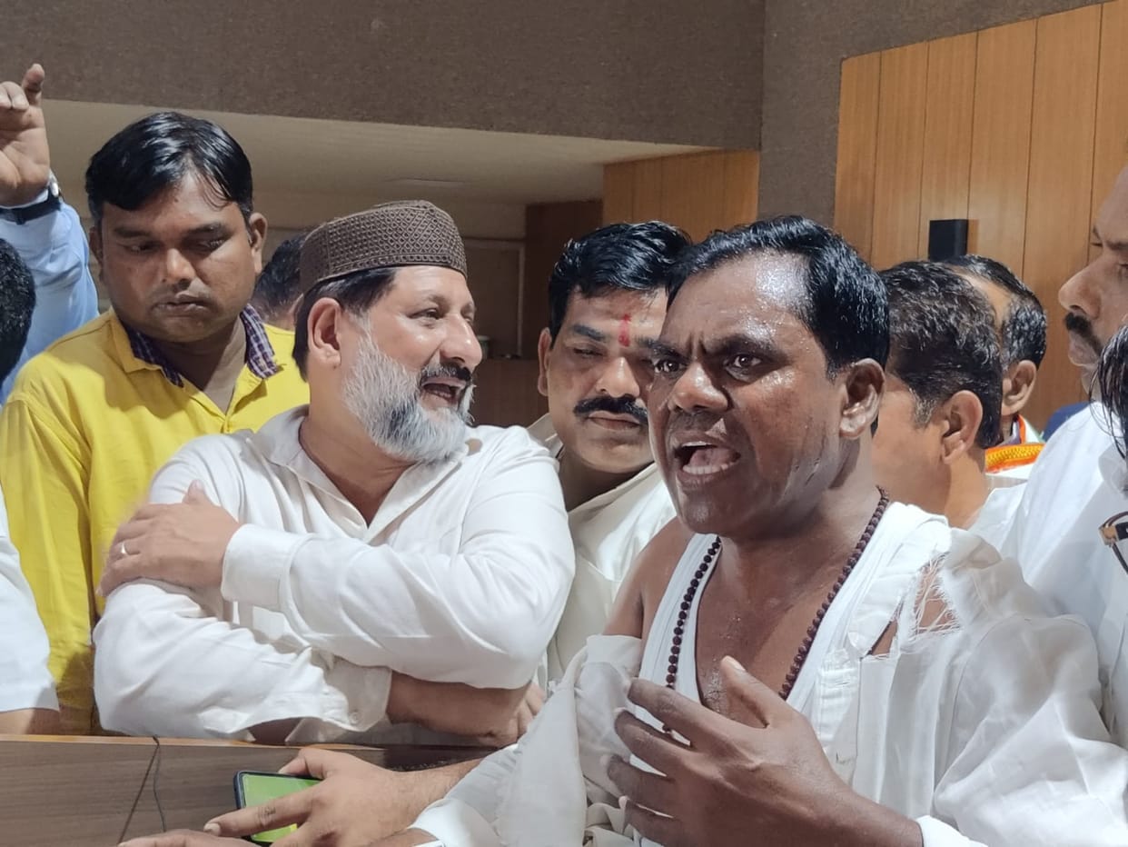 MP News: Panchilal's mermaid kurta cried, assembly proceedings adjourned indefinitely due to ruckus