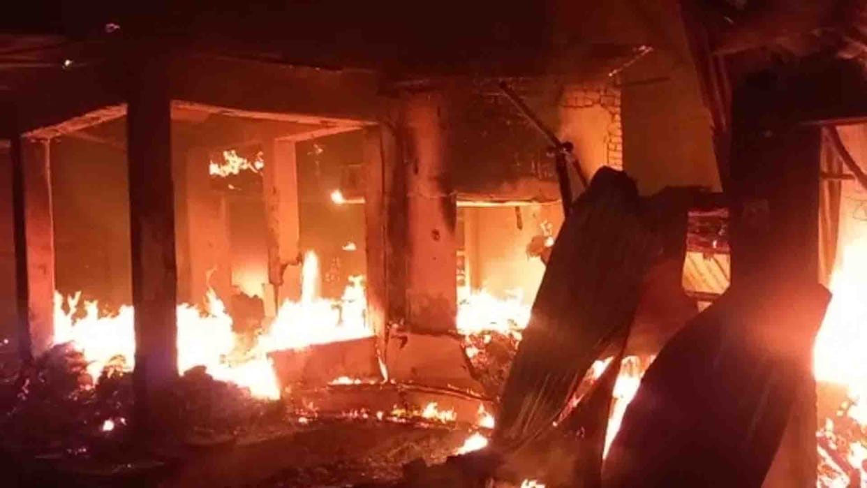 Hamirpur News: Fire broke out in four shops of vegetable market