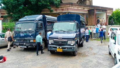 Mukhtar Ansari appear in Mau court Police team reached from Banda jail in Gangster Act