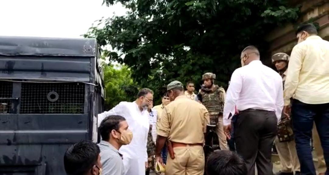 Mukhtar Ansari appear in Mau court Police team reached from Banda jail in Gangster Act