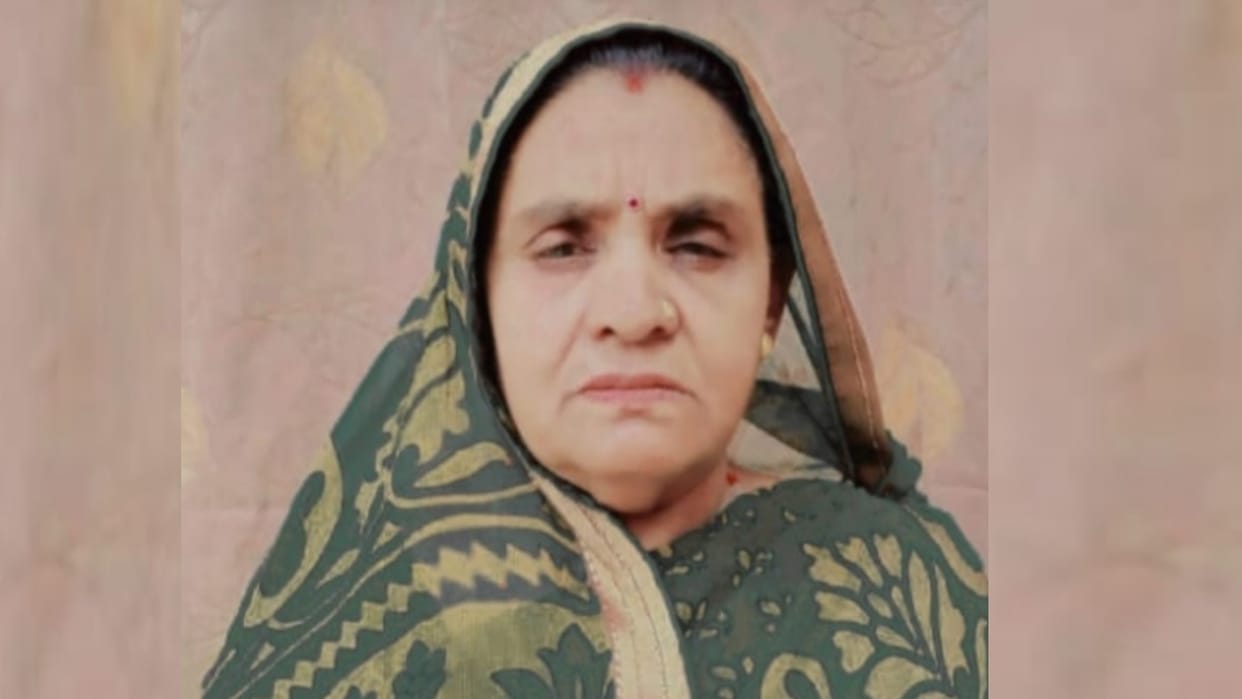 A man beats his mother till death for not giving him money in Ayodhya.