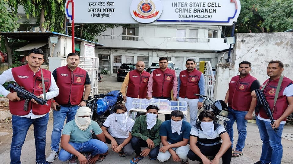 Delhi Police caught five miscreants going to Manali after carrying out robbery