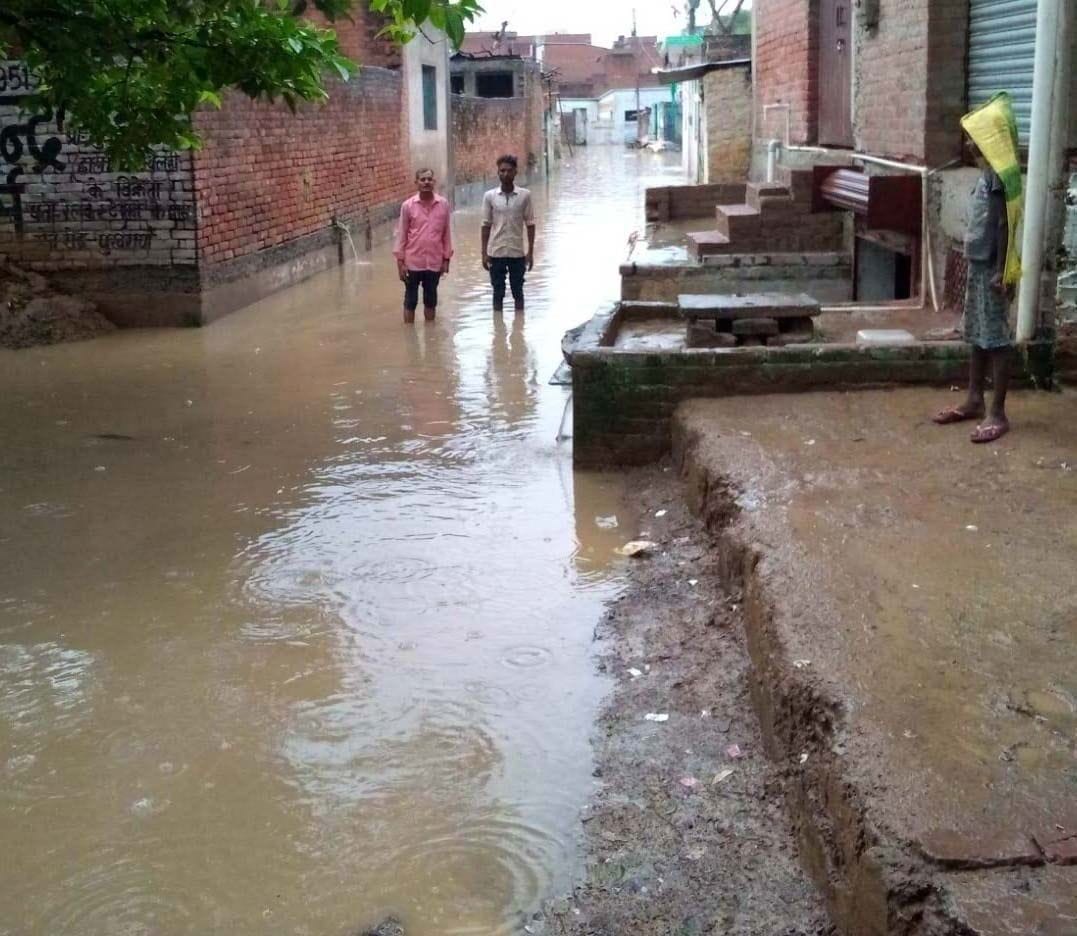 Kanpur Dehat: Rain became a disaster, water logging and power crisis increased people's troubles