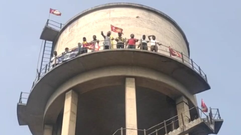 Water Supply Sanitation Contract Workers protest in Muktsar
