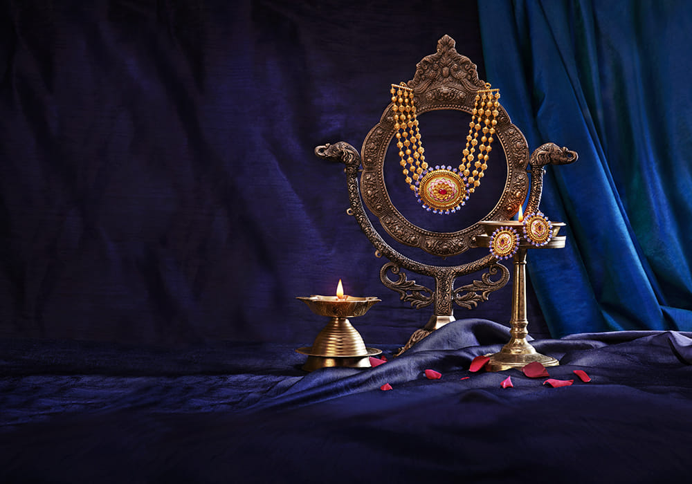 These five stunning jewelery of Tanishq will make you beautiful and attractive during the festive season