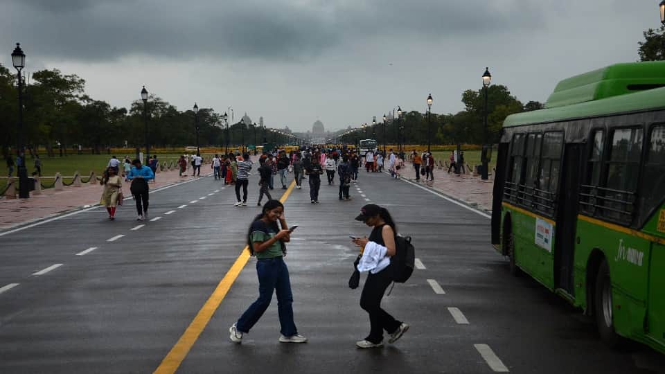 Delhi NCR weather forecast rain today latest news in hindi