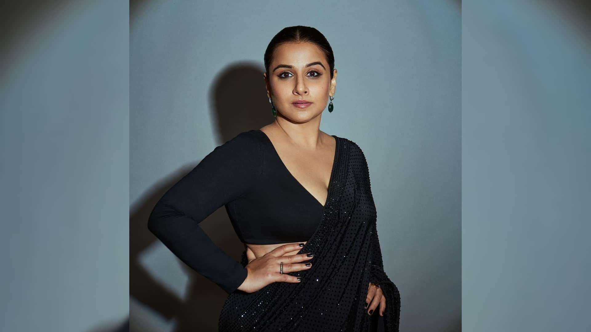 vidya balan in black shimmer saree with full sleeve blouse look stylish
