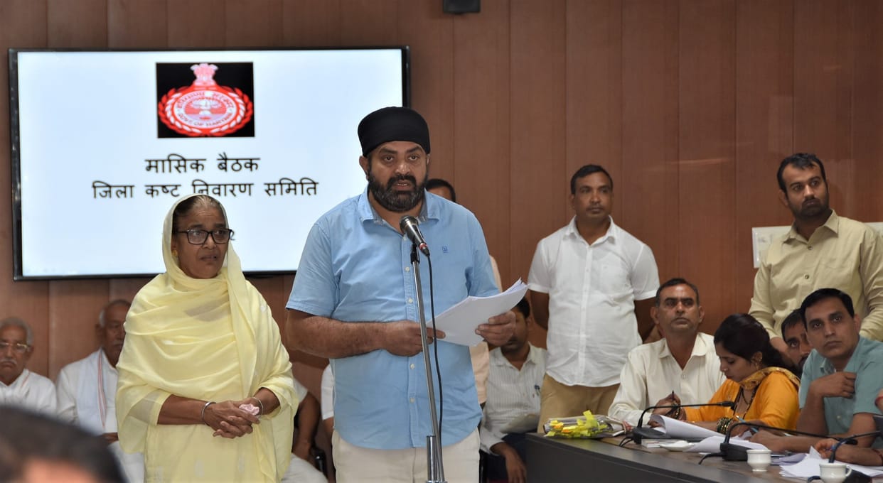 Minister's warning: Do not hang complaints