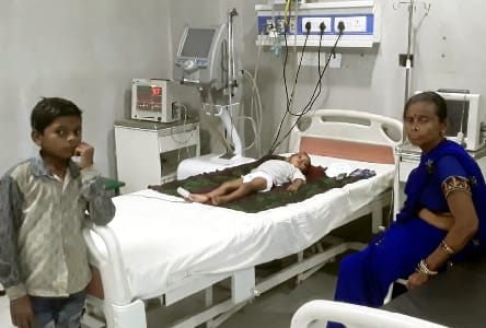 Children and elderly are in the grip of fever, a girl child dies