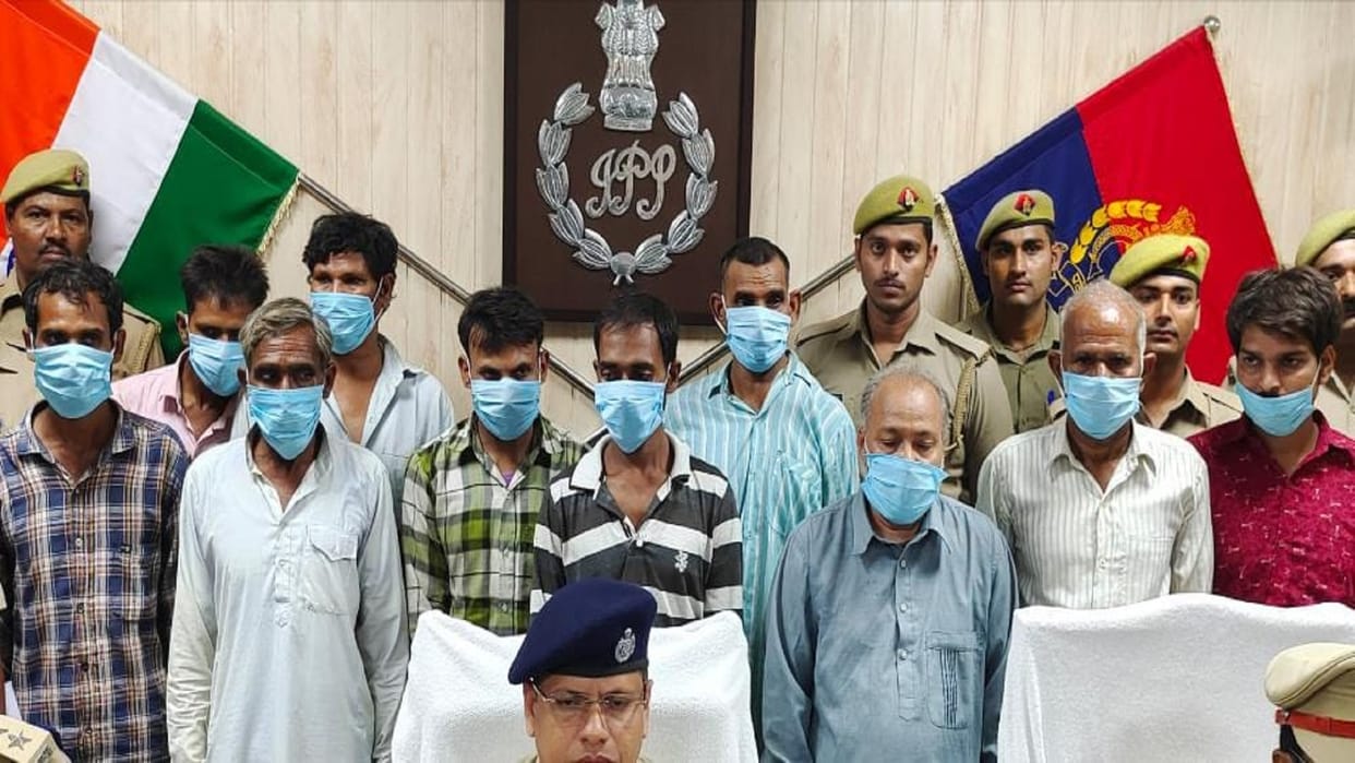 10 smugglers arrested with two Ashtadhatu idols worth one crore