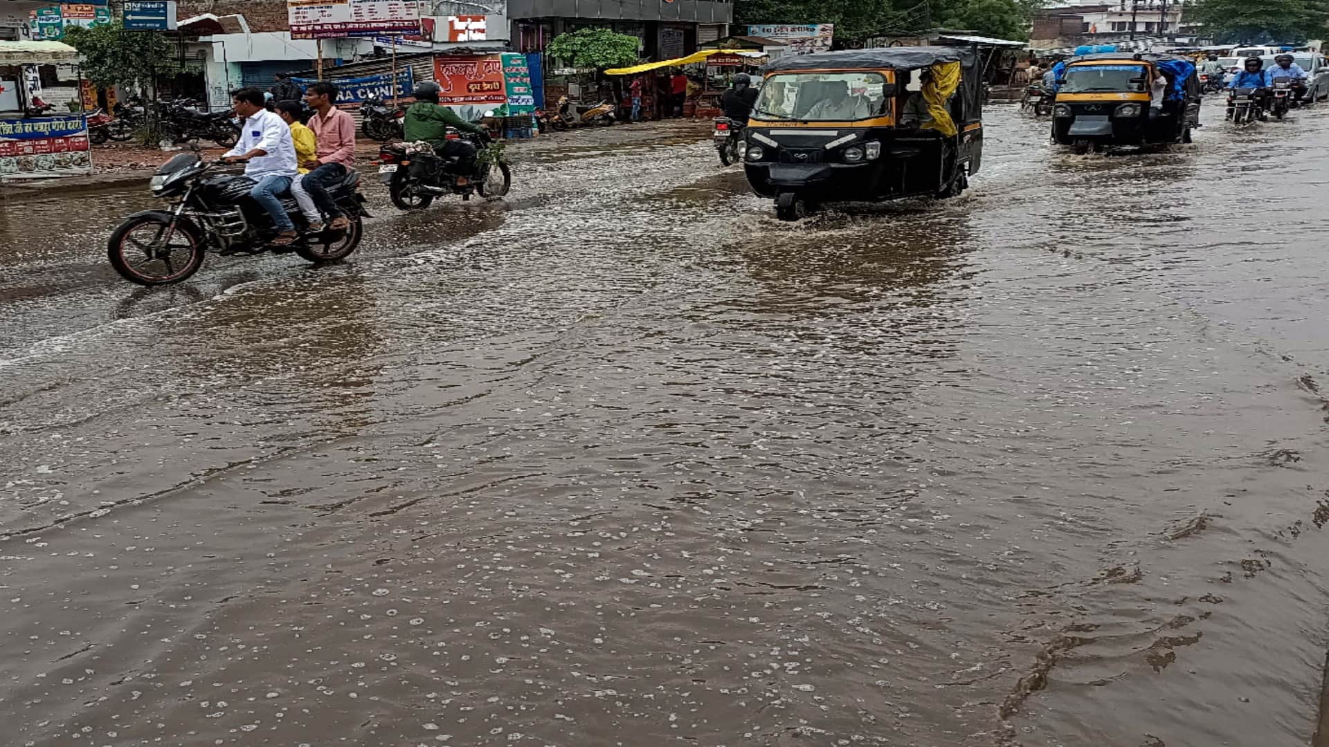 10-year record of rain broken in Gorakhpur