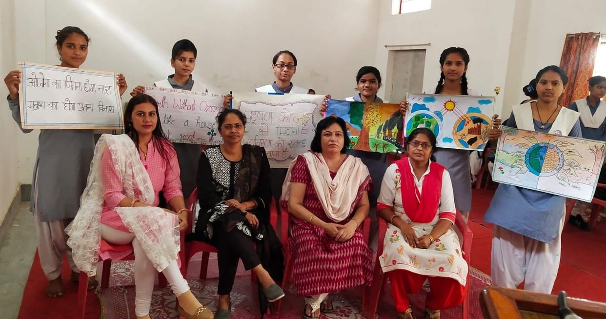 Hathras: Nikita topped in medicinal plantation competition
