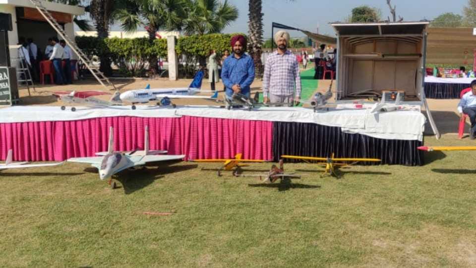 Punjab Farmer built more than 50 model aircraft