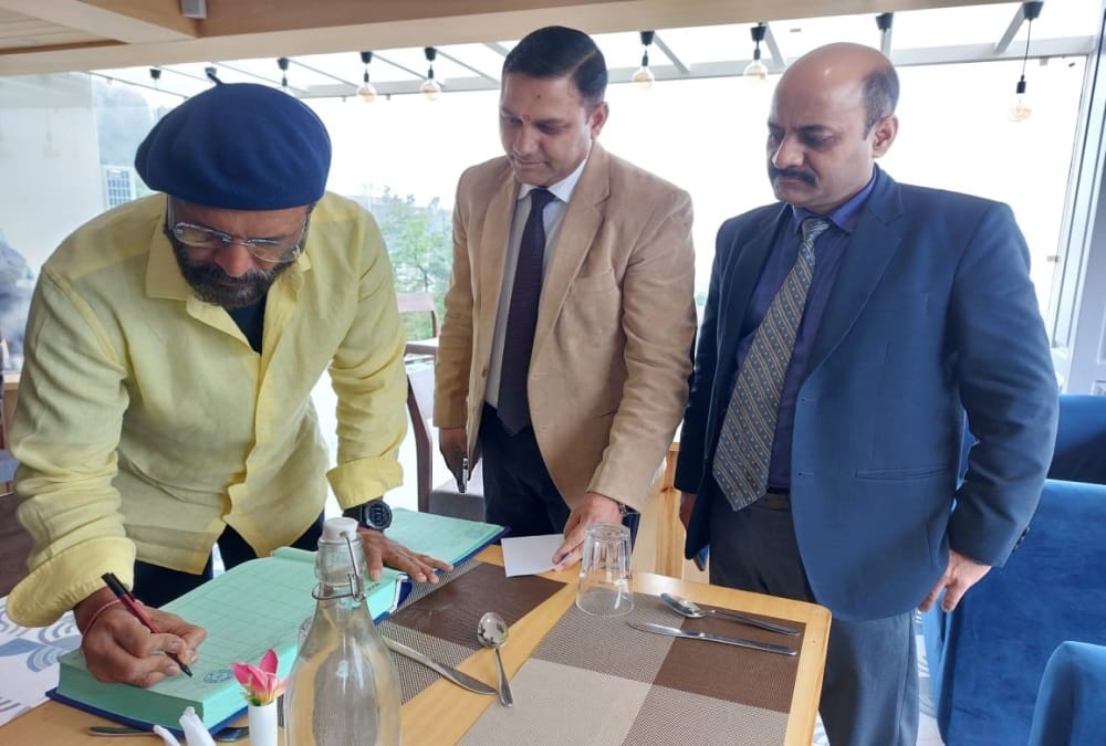 Actor Javed Jaffrey in visit mussoorie and talk big talk for boycott Bollywood trends