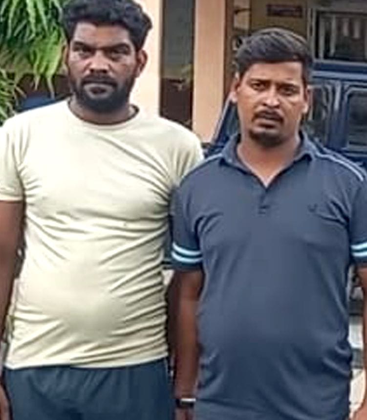 Aligarh news: Two arrested for illegal recovery from animal trucks