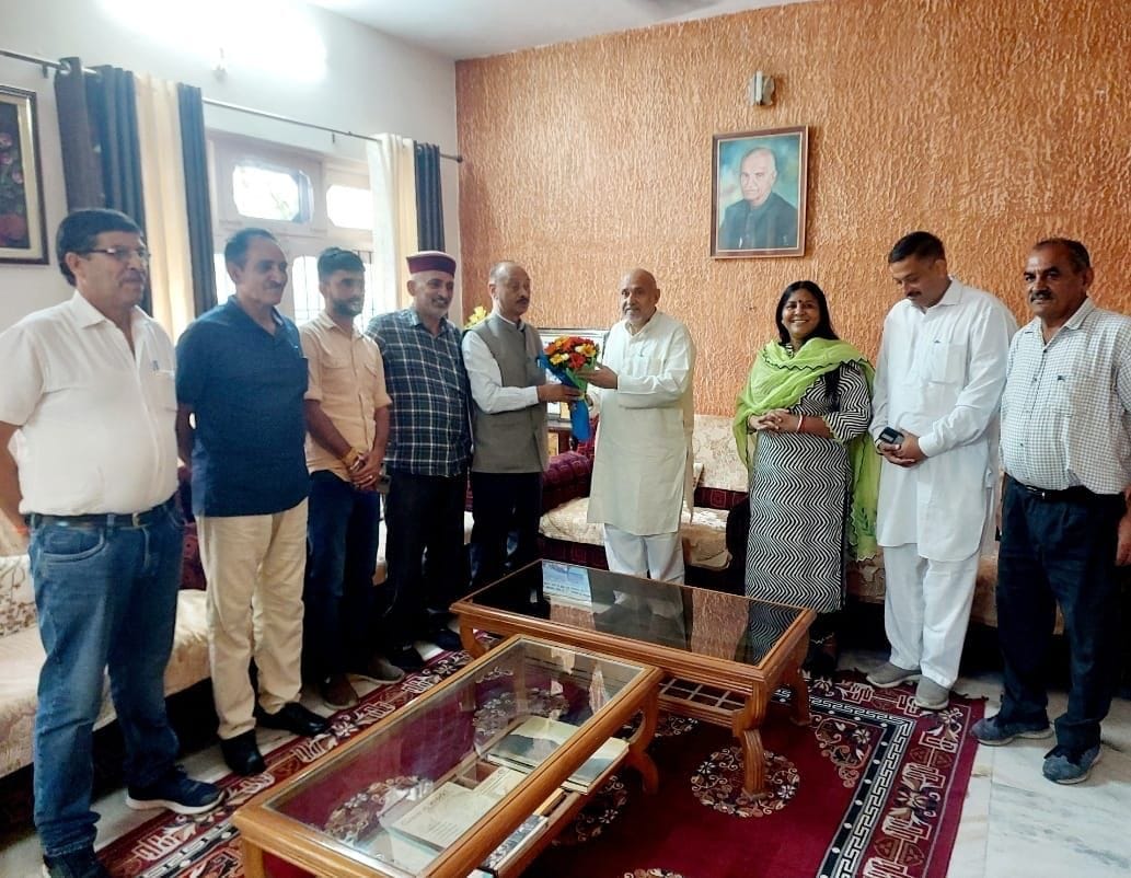 Khanna and Indu arrived to distance Dr. Dhiman's displeasure
