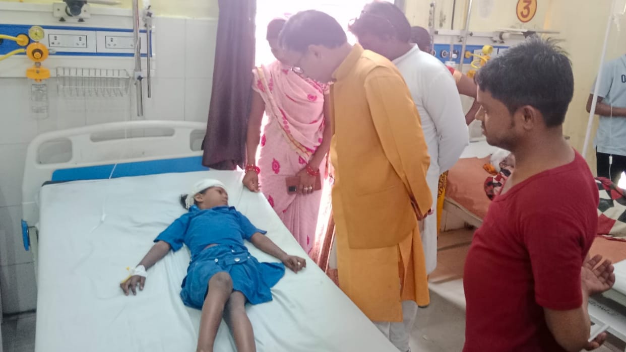 one child died when a home falls down in Raebareli.