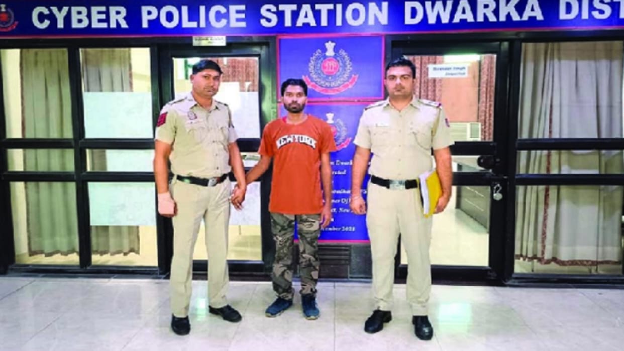 Delhi Cheating on the pretext of high return on investment accused arrested