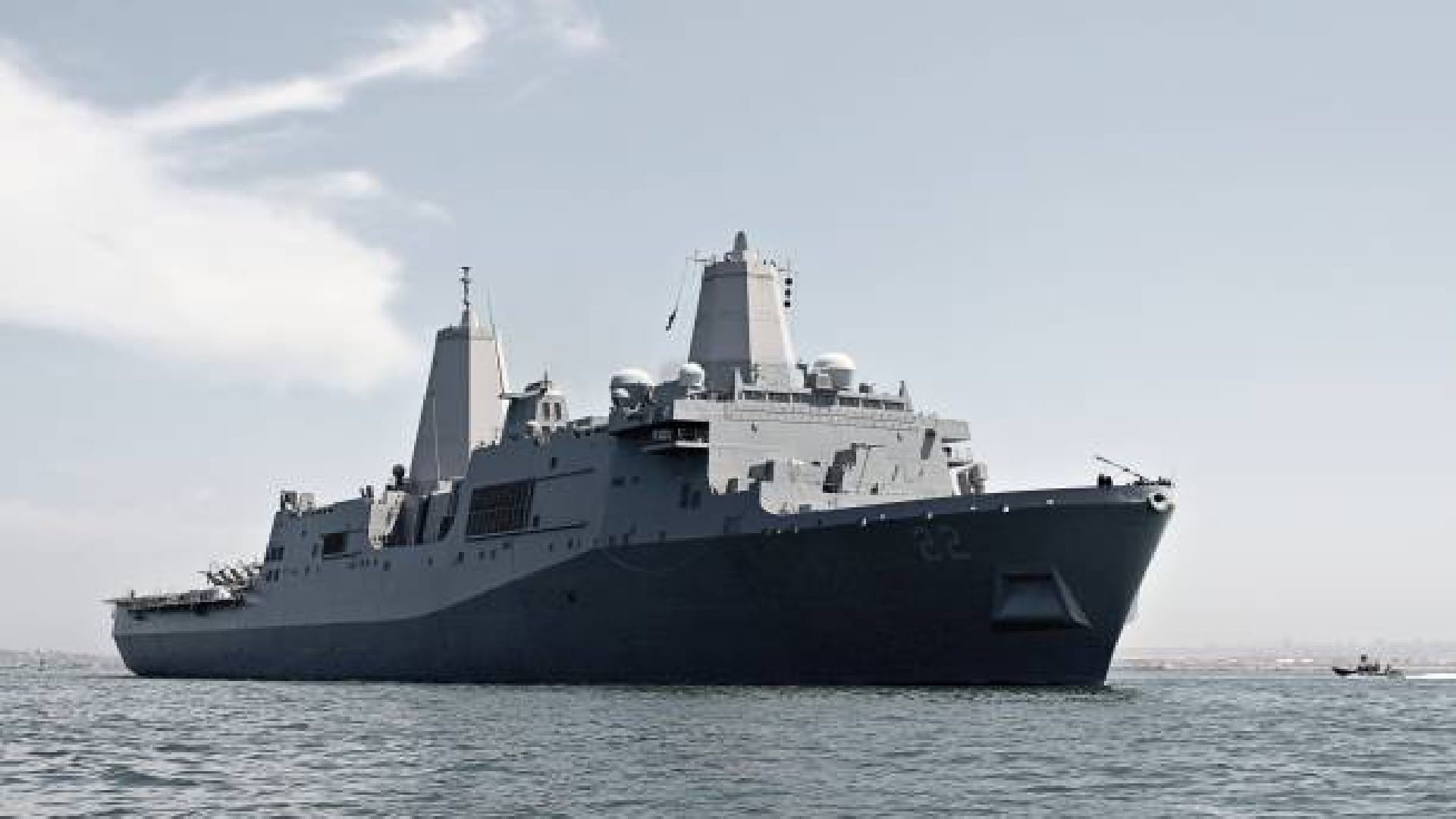 Giant Sea Creature Attacked US Navy Warship Know Mystery Behind It  in Hindi