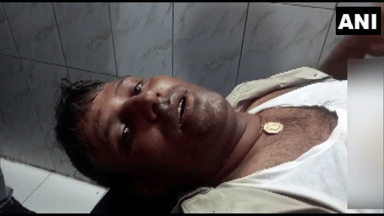 two police personnel injured after being attacked by criminals in Chhapra, Bihar