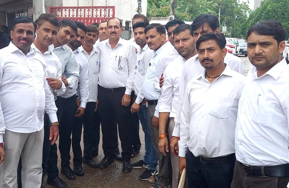 Case filed against constable, lawyers' strike ends