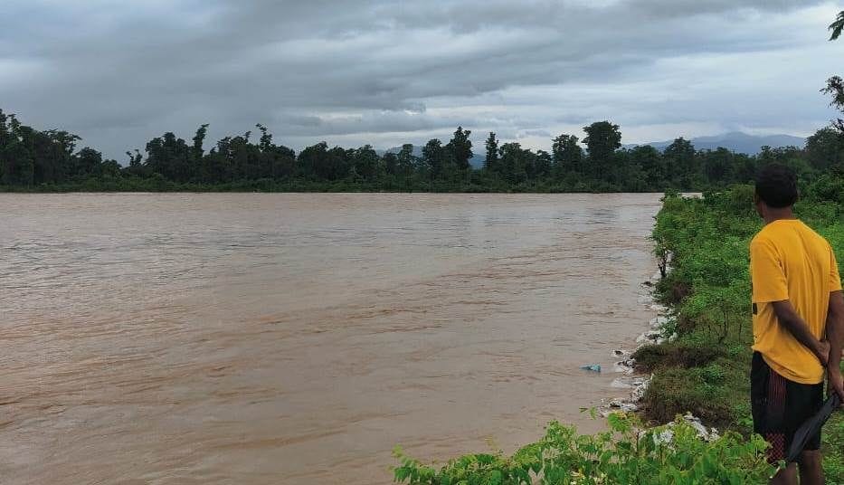 Red alert on Sharda barrage due to rising water level, vehicles stopped operating