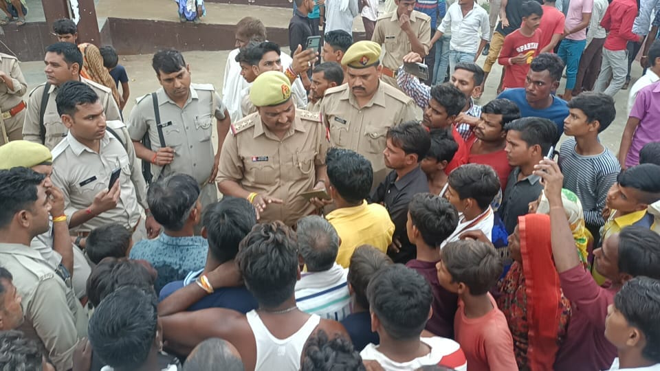 Budaun News Uproar in Jagat Health Center over child beating