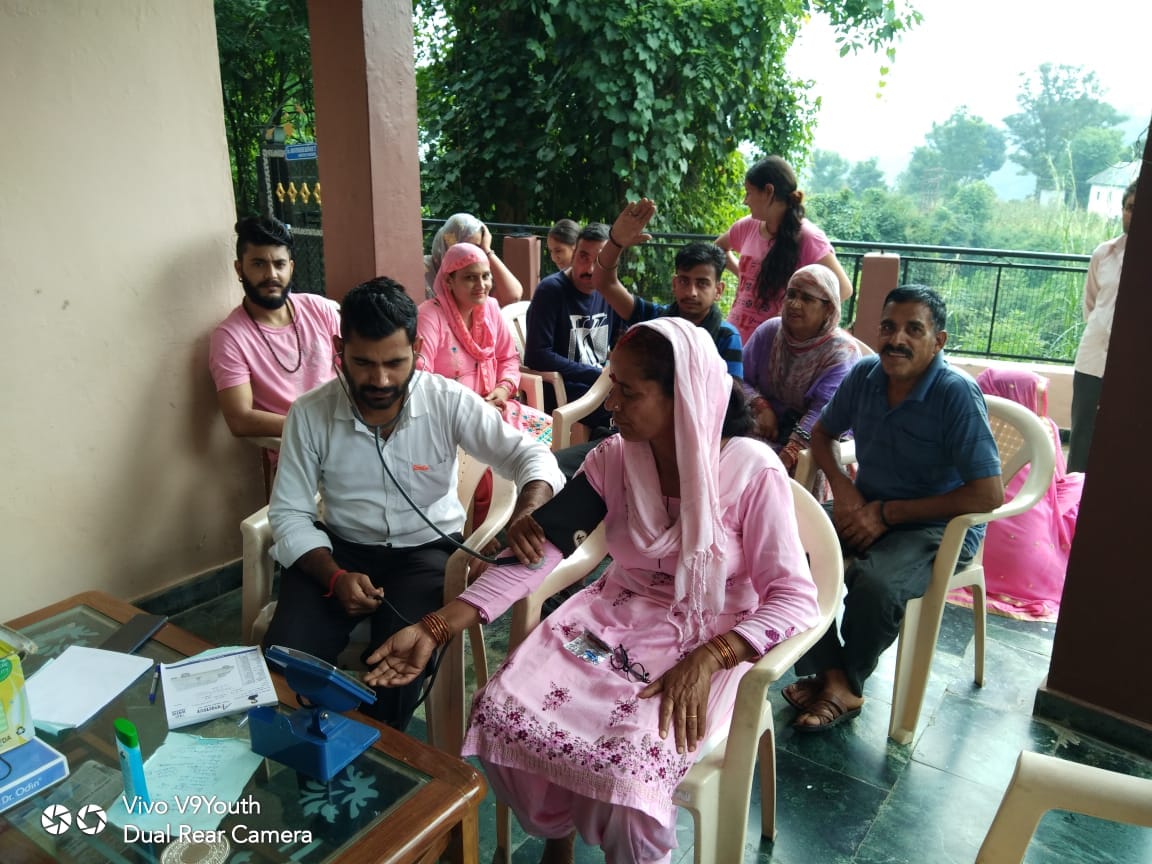 250 peoples health chekup in gram panchyat pantehda