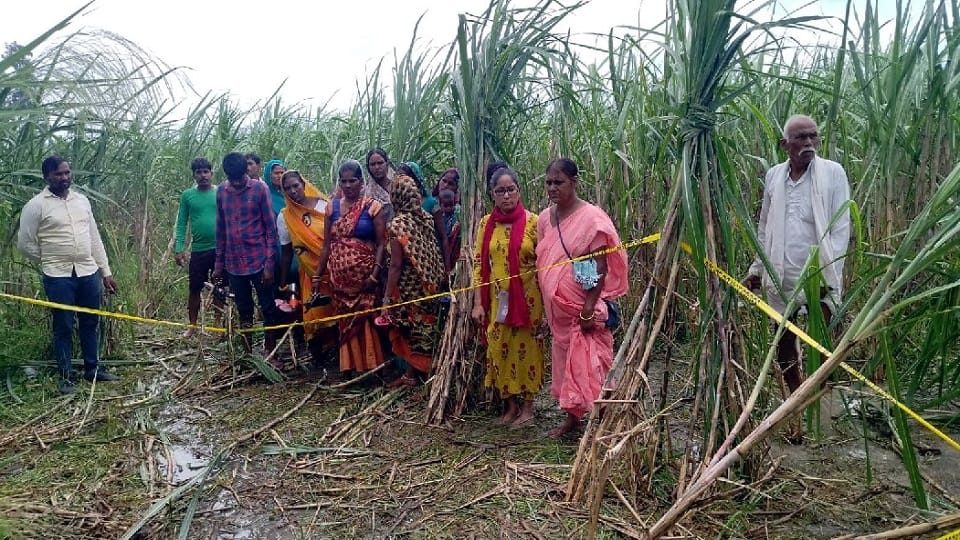 lakhimpur kheri rape and two sister murder case situation in village still not normal political people kept vi