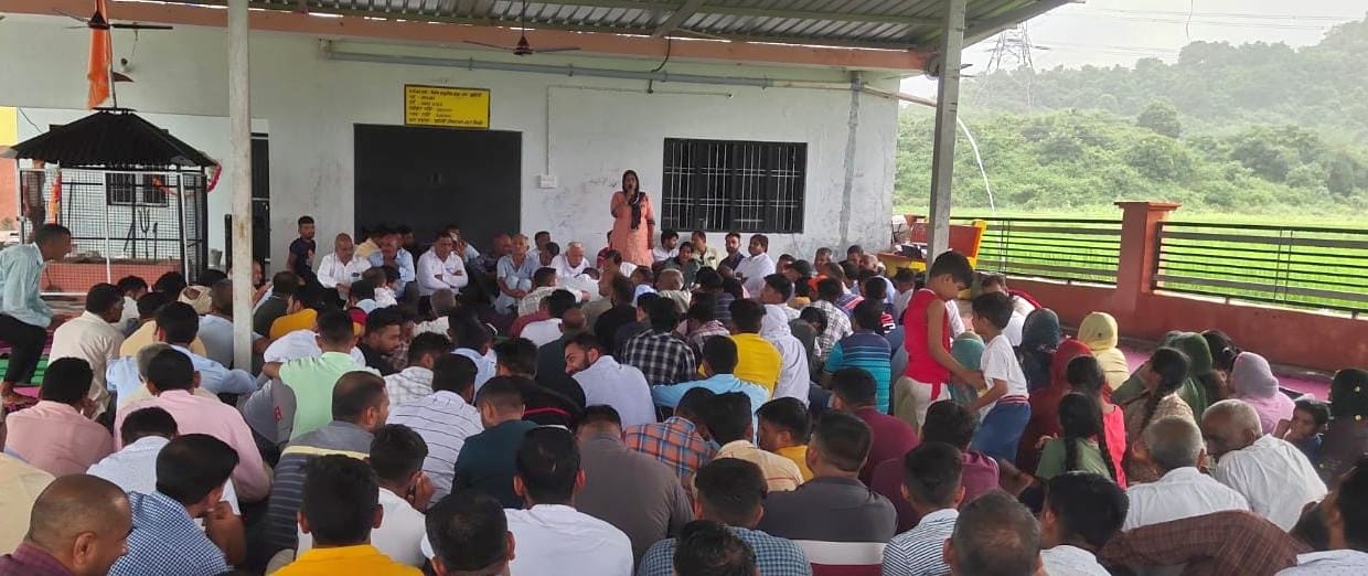 gujjar community oppose the decision of center govt' about   haatti