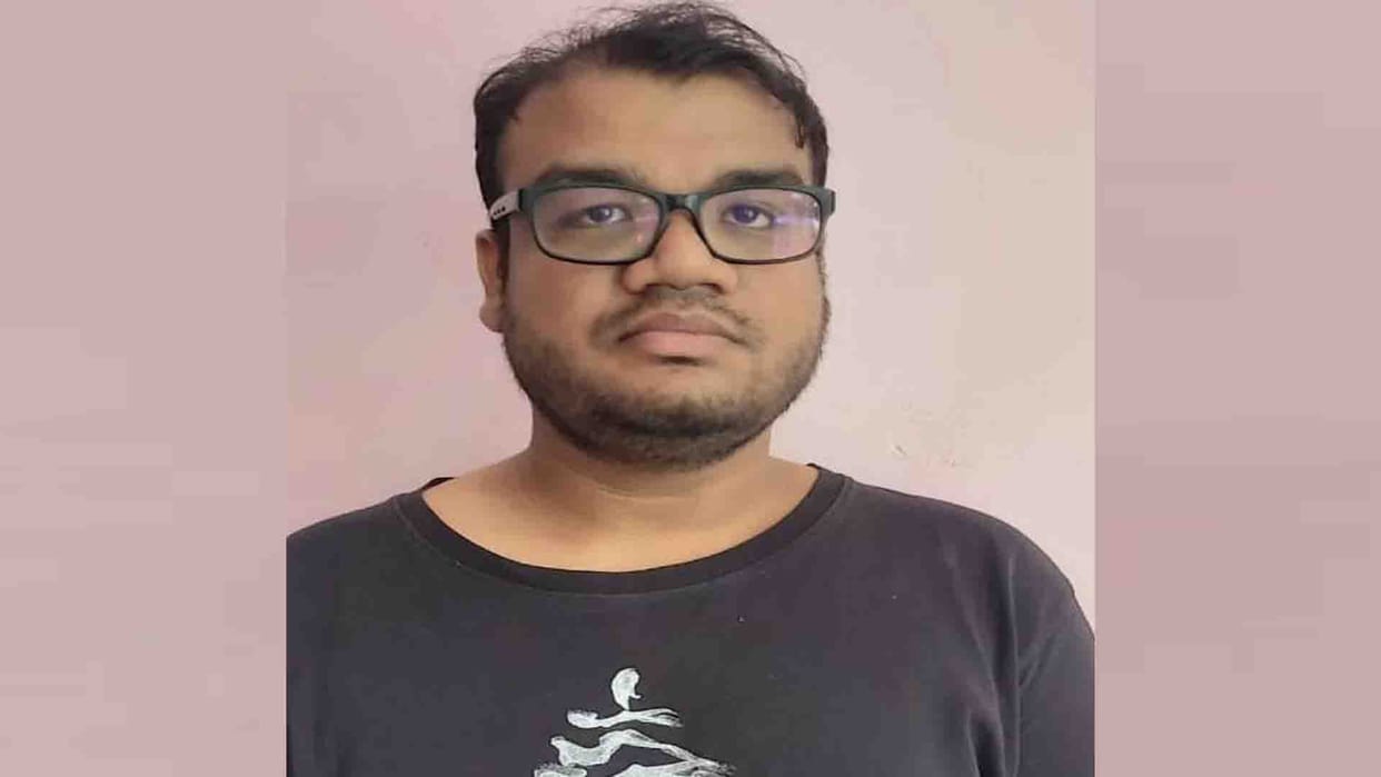 Engineer arrested for selling software for online fraud