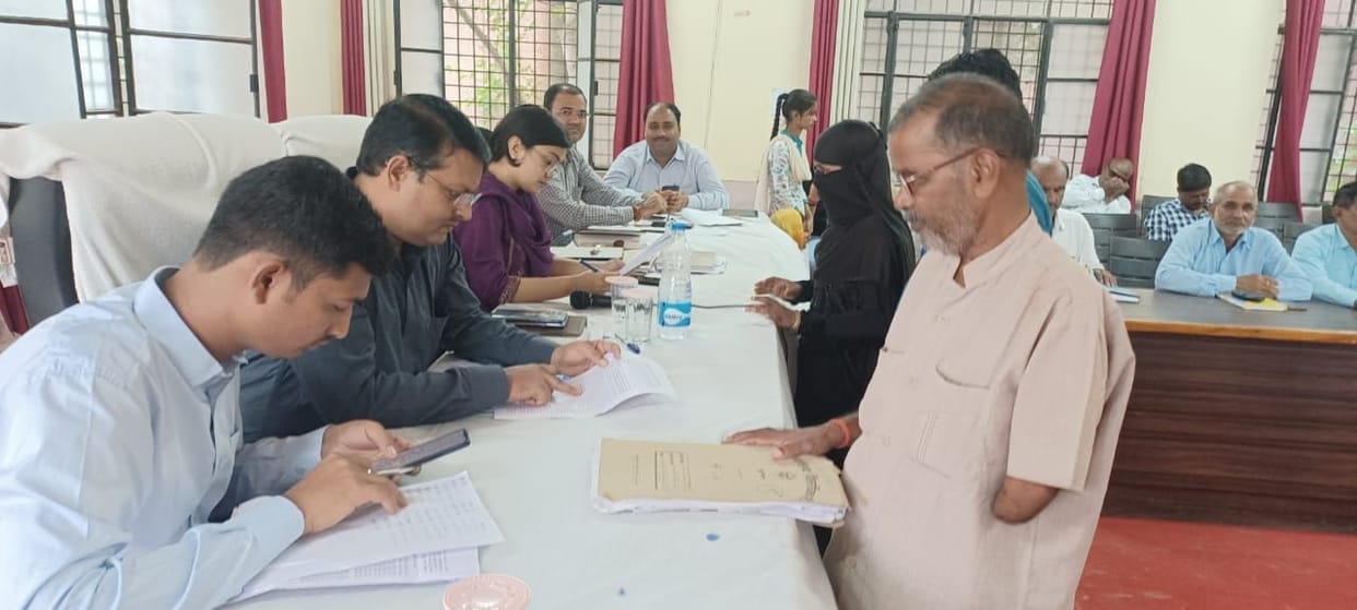 DM, SP listened to people's problems in Khadda