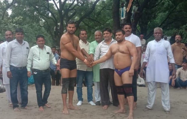 Harendra of Agra beat Golu of Gorakhpur