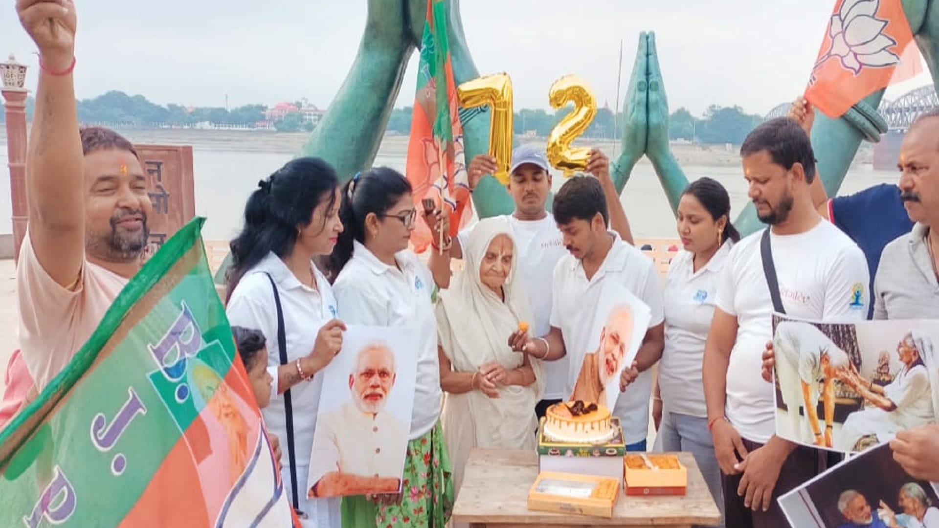 See in pictures PM Modis birthday is being celebrated in this way in Kashi