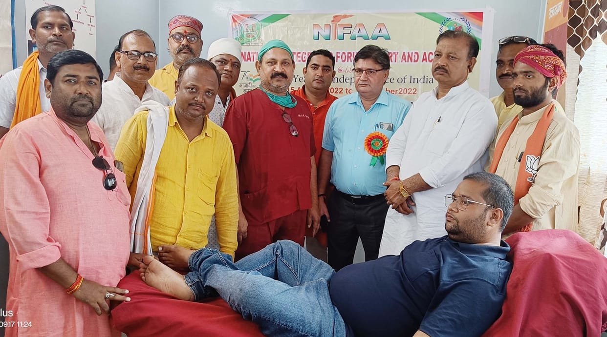 Wishing for the long life of the Prime Minister by donating blood