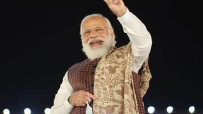 Narendra Modi Is Number Two Among The Leaders With The Most Followers,  Leaving Amitabh Behind In This Matter - Amar Ujala Hindi News Live -  Narendra Modi:सबसे ज्यादा फॉलोअर्स वाले नेताओं में