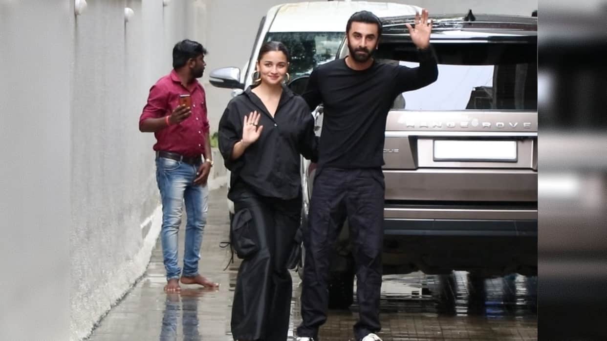 alia bhatt and ranbir kapoor reach mumbaia hospital for delivery