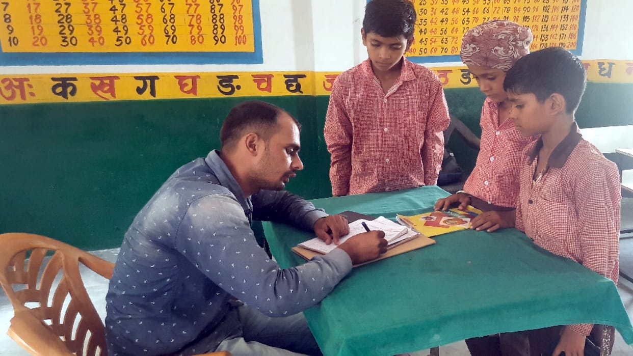Two teachers, one Shikshamitra and six students to study in This School in Bijnor
