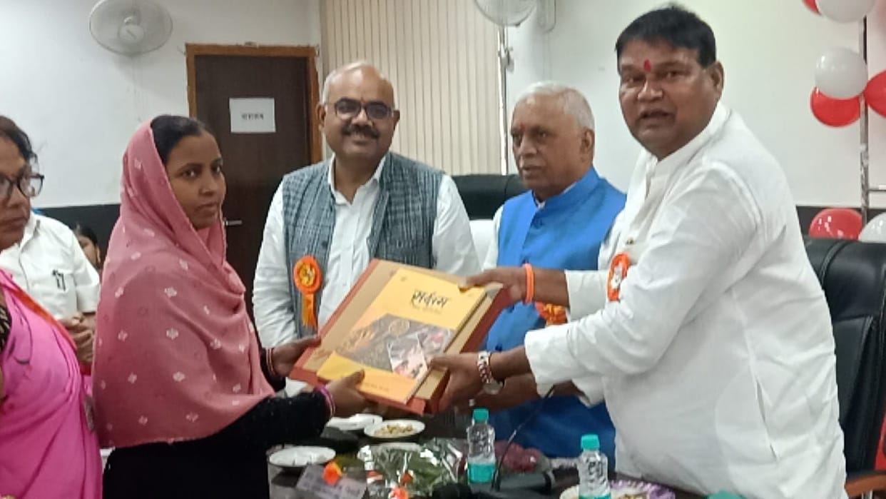 CM inaugurated nine Anganwadi centers of the district from Lucknow