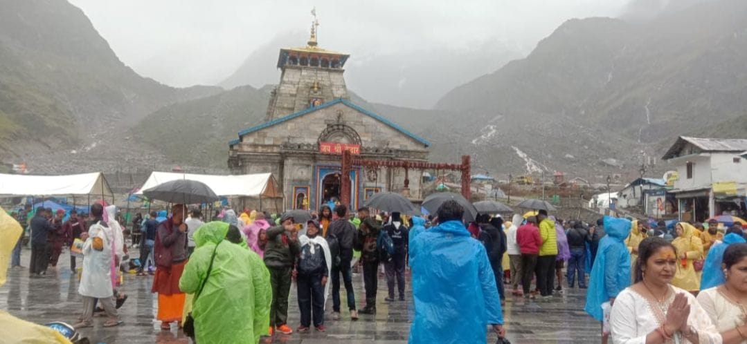 14 thousand devotees leave for Kedarnath amidst drizzling rain