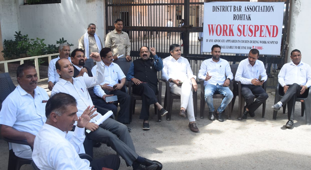 Work suspended in district bar, court will open on Monday