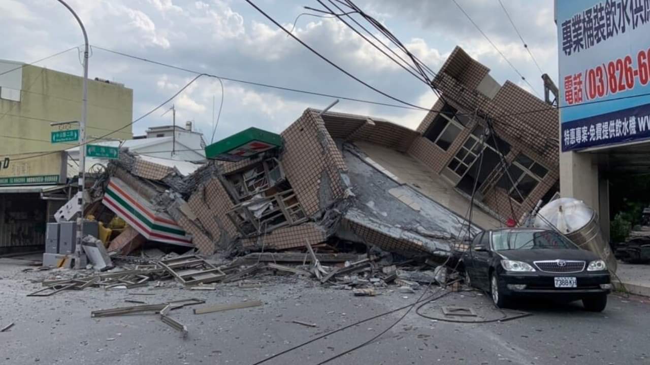 Earthquake in Taiwan, China and japan, tsunami warning, see photos